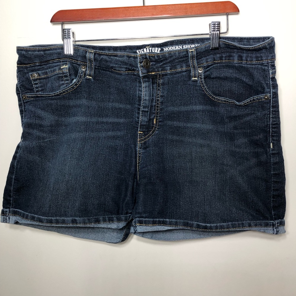 Signature Levi Strauss Modern Shorts